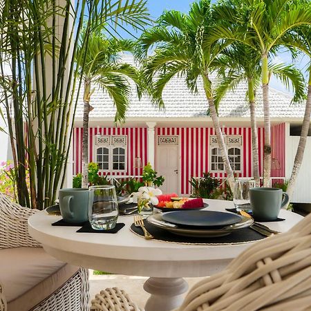 Ria Uluwatu, Tropical Chic Hotel エクステリア 写真