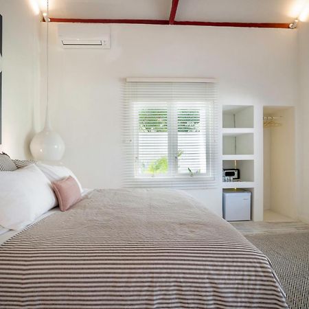 Ria Uluwatu, Tropical Chic Hotel エクステリア 写真