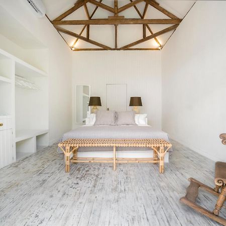 Ria Uluwatu, Tropical Chic Hotel エクステリア 写真