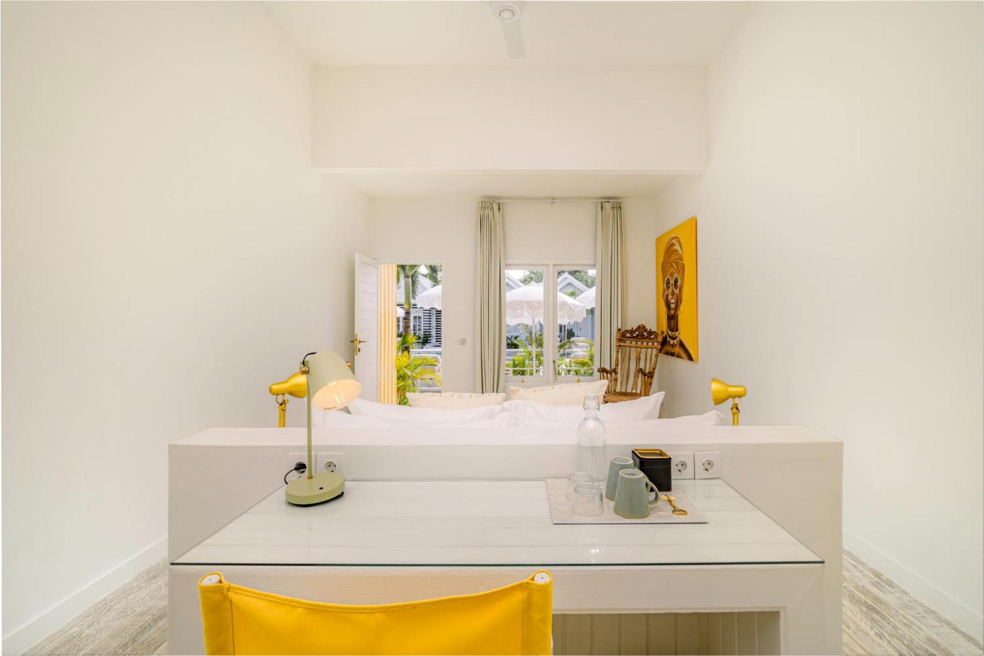 Ria Uluwatu, Tropical Chic Hotel エクステリア 写真