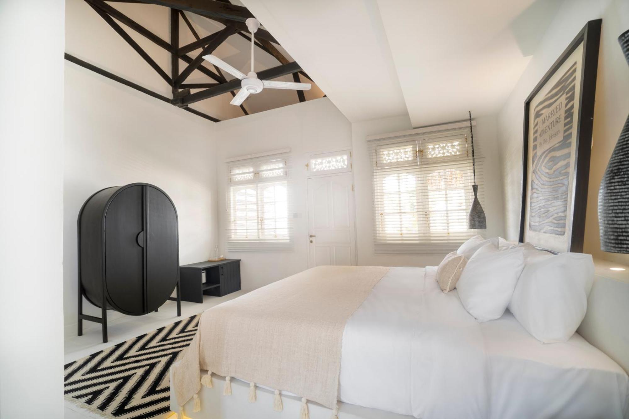Ria Uluwatu, Tropical Chic Hotel エクステリア 写真